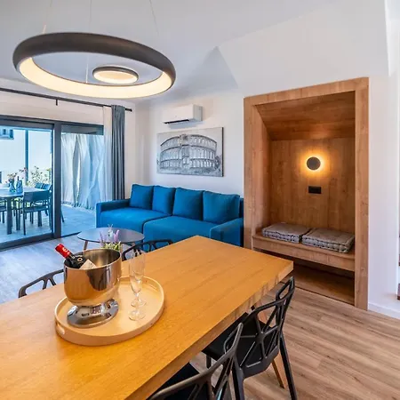 Pinna - Galija * Pula