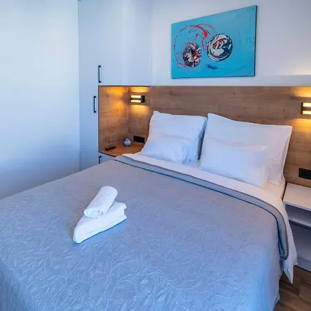 Pinna - Galija * Pula